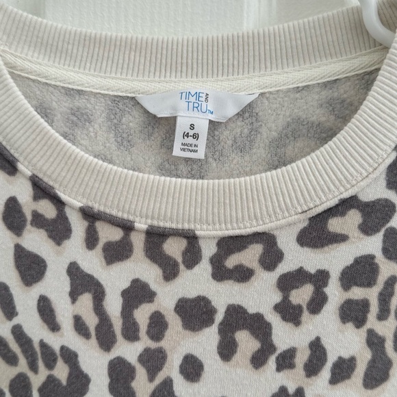 Time and Tru tunic sweatshirt - Picture 2 of 6